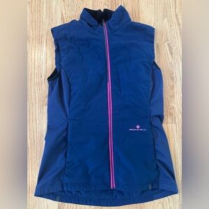 Ronhill Women's Tech LTW Navy/Pink Gilet - Size Small